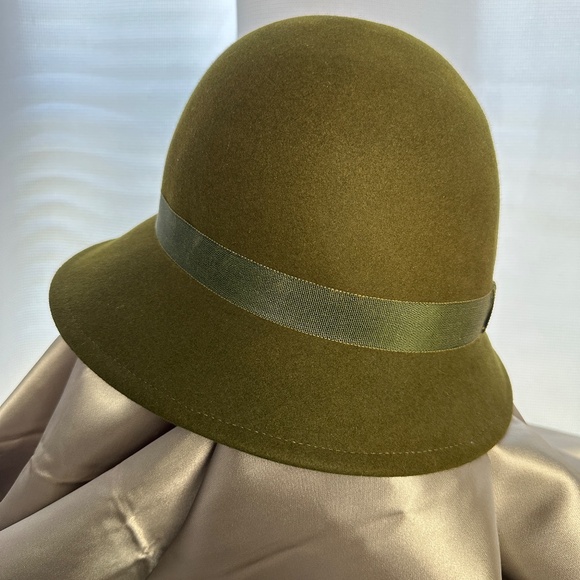 VINTAGE Yves Saint Laurent Womens Olive Green Wool Cloche Hat w/ Ribbon Band main image 3